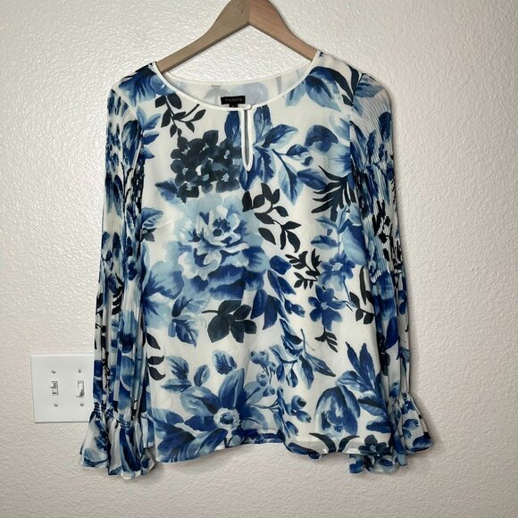 Talbots Women's Floral Blouse M Blue & White Long Pleated Bell Sleeve - Picture 2 of 13
